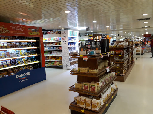 Supermercados grandes en Montevideo