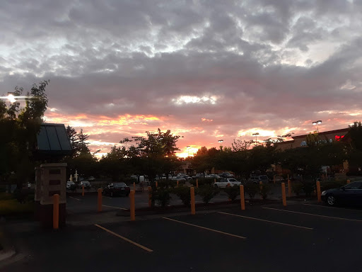 Grocery Store «Albertsons», reviews and photos, 25691 SE Stark St, Troutdale, OR 97060, USA