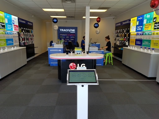 Cell Phone Store «Tracfone Wireless Exclusive Store (Cellphone Repair- iPhone Repair- Screen Repair)», reviews and photos, 10812 SE Oak St b, Portland, OR 97222, USA