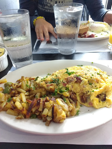 Coffee Shop «Edgebrook Coffee Shop», reviews and photos, 6322 N Central Ave, Chicago, IL 60646, USA