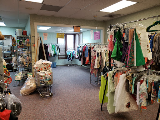 Thrift Store «Bargain World Thrift Store», reviews and photos, 1700 E College St, Lake Charles, LA 70607, USA