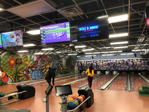 Bowling Alley «Lane 8 Bowling Center», reviews and photos, 124 Wainwright Dr, Brooklyn, NY 11252, USA