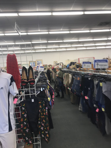 Thrift Store «Salvation Army», reviews and photos