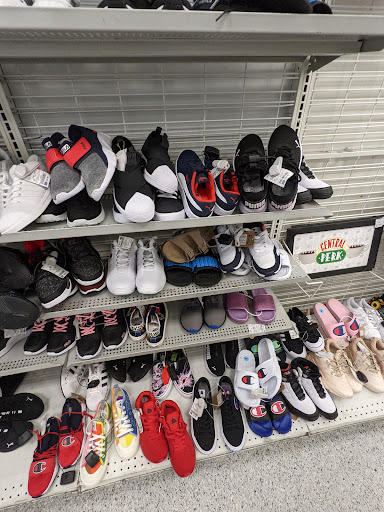 Clothing Store «Ross Dress for Less», reviews and photos, 352 S College Rd, Wilmington, NC 28403, USA