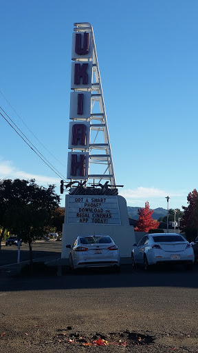 Movie Theater «Regal Cinemas Ukiah 6», reviews and photos, 612 S State St, Ukiah, CA 95482, USA