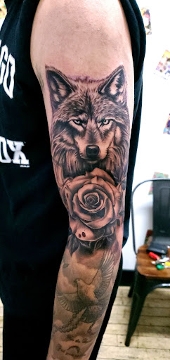 Explore finger tattoos ideas, creative tattoo ideas in Peru, available at Irezumi Tattoo Parlor