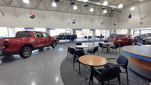 Honda Dealer «El Paso Honda», reviews and photos, 1490 Lee Trevino Dr, El Paso, TX 79936, USA