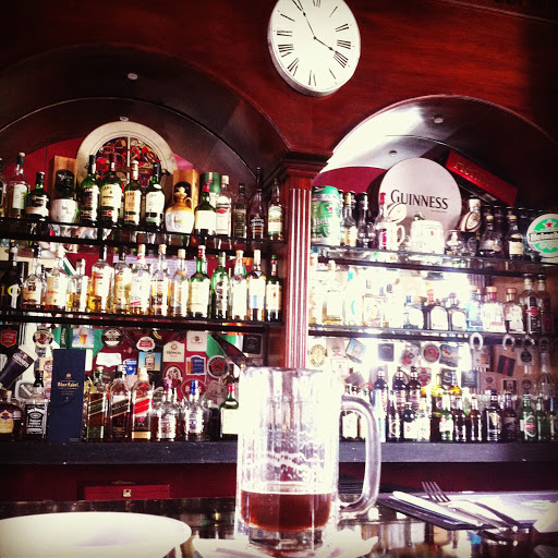 Hennessys Irish Pub
