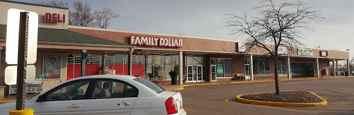 Dollar Store «FAMILY DOLLAR», reviews and photos, 21 Lakeland Plaza, Fox Lake, IL 60020, USA
