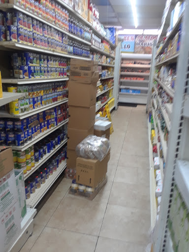 Lodging «Mi Bandera Supermarket», reviews and photos, 2935 W Oak Ridge Rd, Orlando, FL 32809, USA