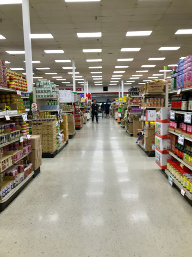 Grocery Store «R-N Market», reviews and photos, 6670 N Cedar Ave, Fresno, CA 93710, USA