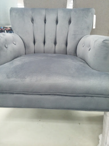 Shopping Mall «Washington Square Mall.», reviews and photos, 4849 W North Ave, Chicago, IL 60639, USA