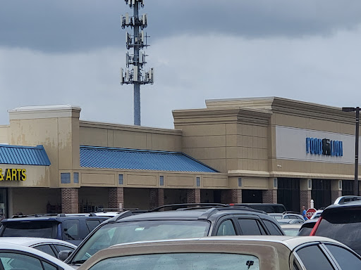 Shopping Mall «Fairfield Shopping Center», reviews and photos, 5322 Lord Dunmore Ct, Virginia Beach, VA 23464, USA