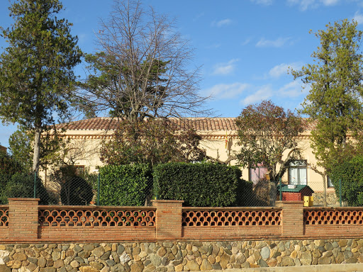 Escola Pública Pedra Dreta ZER Empordanet - Gavarres, Escuela en Sant Sadurní de l'Heura,Girona