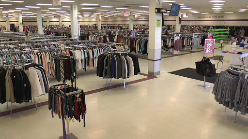 Discount Store «Discount Fashion Warehouse Great Western», reviews and photos, 110 N Wilson Rd, Columbus, OH 43204, USA