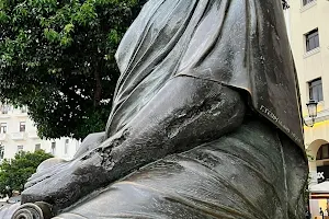 Statue of Aristotle image