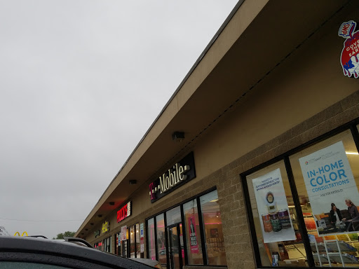 T-Mobile, 325 New State Hwy, Raynham, MA 02767, USA, 