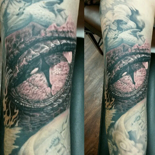 Tattoo Shop «Boundless Tattoo Company», reviews and photos, 16030 S Lincoln Hwy #106, Plainfield, IL 60586, USA