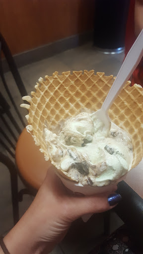 Ice Cream Shop «Cold Stone Creamery», reviews and photos, 1709 Emmet St N, Charlottesville, VA 22901, USA