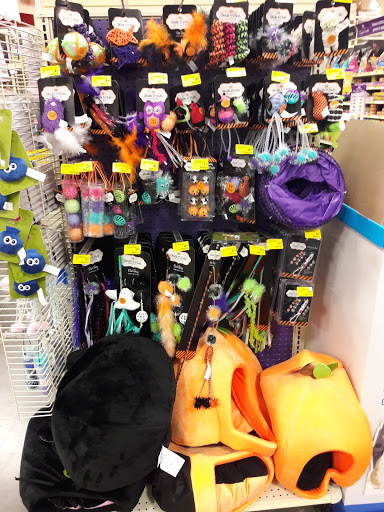 Pet Supply Store «PetSmart», reviews and photos, 5640 Cedar Lake Rd, Minneapolis, MN 55416, USA