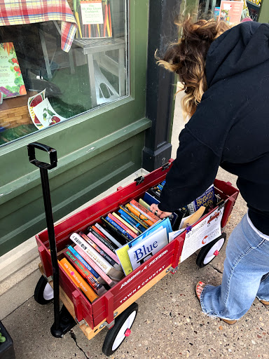 Book Store «River Lights Bookstore», reviews and photos, 1098 Main St, Dubuque, IA 52001, USA
