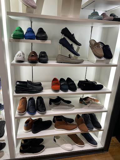 Computer Store «Apple Queens Center», reviews and photos, 90-15 Queens Blvd, Elmhurst, NY 11373, USA