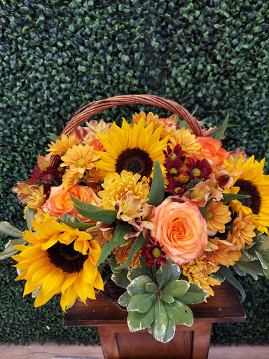 Florist «Annie Occasion for Any Occasion», reviews and photos, 148 S Bloomingdale Rd #110, Bloomingdale, IL 60108, USA