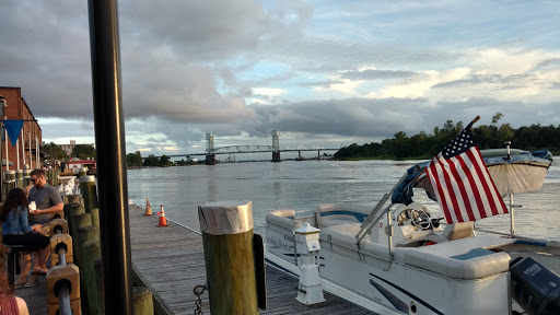 Eclectic Restaurant «Riverboat Landing», reviews and photos, 2 Market St, Wilmington, NC 28401, USA