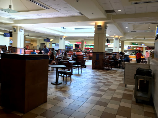 Shopping Mall «Livingston Mall», reviews and photos, 112 Eisenhower Pkwy, Livingston, NJ 07039, USA