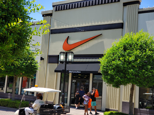 Clothing Store «Nike Factory Store», reviews and photos, 201 Boardwalk Blvd, Bossier City, LA 71111, USA