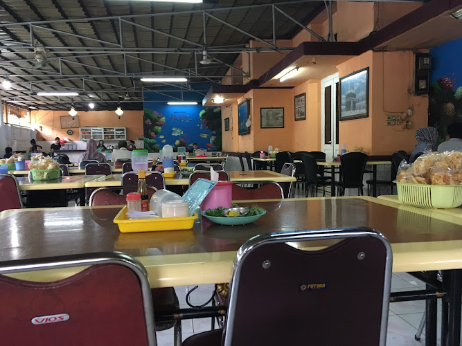 Restoran Ikan Bakar di Kota Makassar: Menikmati Kelezatan Makanan di Rumah Makan Lae Lae dan Sejumlah Tempat Lainnya
