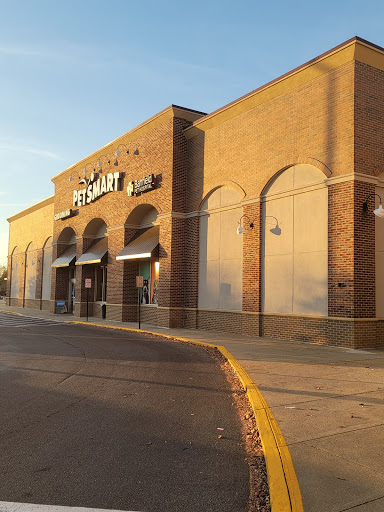 Pet Supply Store «PetSmart», reviews and photos, 625 W Crossville Rd, Roswell, GA 30075, USA