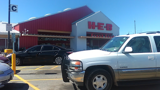 Grocery Store «H-E-B Grocery», reviews and photos, 225 I-35, Pearsall, TX 78061, USA