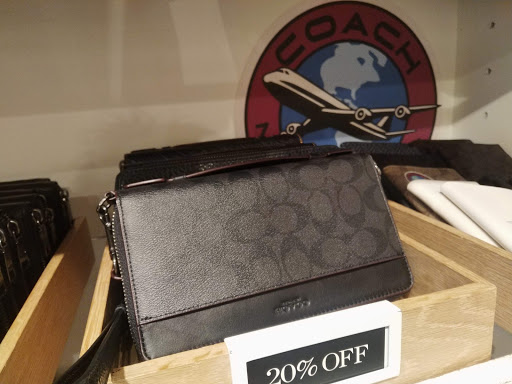 Outlet Mall «The Outlet Shoppes At Fremont», reviews and photos, 6245 N Old 27, Fremont, IN 46737, USA