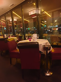 Atmosphère du Restaurant français Le Cardinal à Paris - n°6