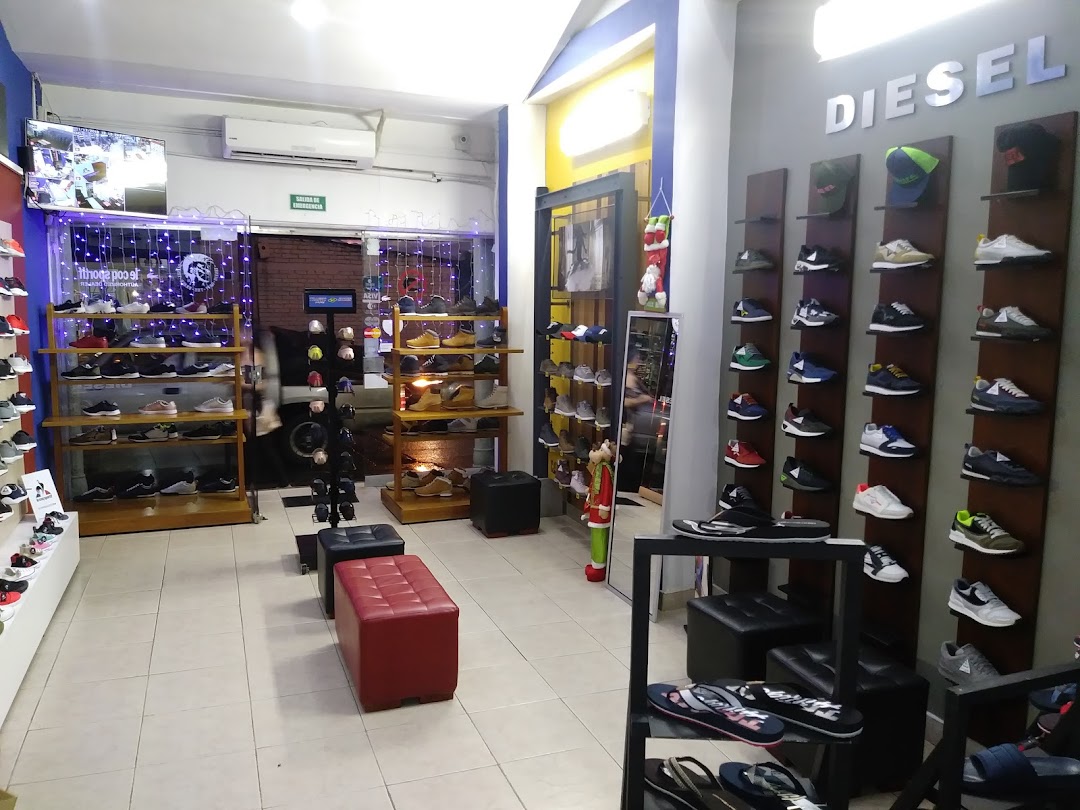 traffic shoes store