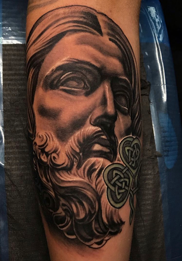 Explore horseshoe tattoo ideas, creative tattoo ideas in Wichita Falls, available at Firme Copias Tattoo shop