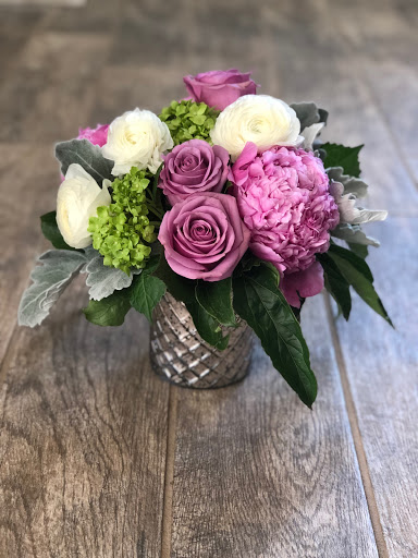 Florist «Open Air Designs - Florist | Wedding Planning | Gifts», reviews and photos, 607 N Myrtle Ave, Clearwater, FL 33755, USA