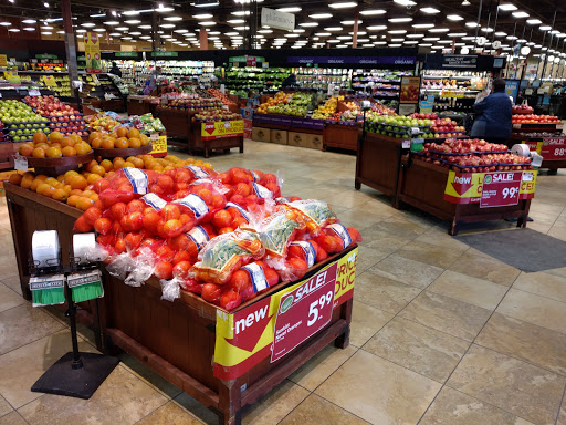 Supermarket «Giant Eagle Supermarket», reviews and photos, 1201 Mentor Ave, Painesville, OH 44077, USA