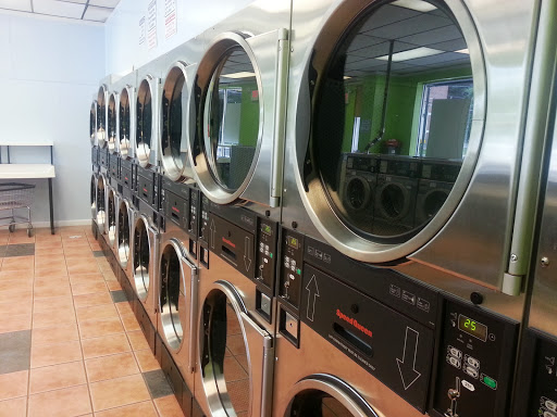 Laundromat «Star Cleaners & Laundromat», reviews and photos, 2 Main St, Marlborough, MA 01752, USA