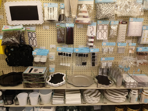 Craft Store «Hobby Lobby», reviews and photos, 13050 Riverdale Dr NW, Coon Rapids, MN 55448, USA