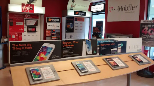 Cell Phone Store «Boost Mobile Store by Yakety Yak Wireless», reviews and photos, 9904 Old Baymeadows Rd, Jacksonville, FL 32256, USA