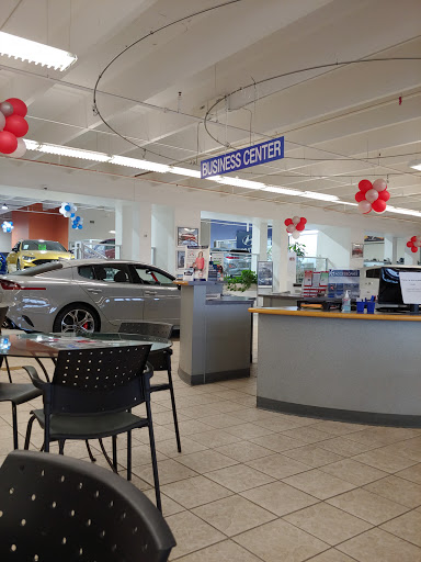 Car Dealer «World Car Kia South», reviews and photos, 7915 Interstate 35 Access Rd, San Antonio, TX 78224, USA