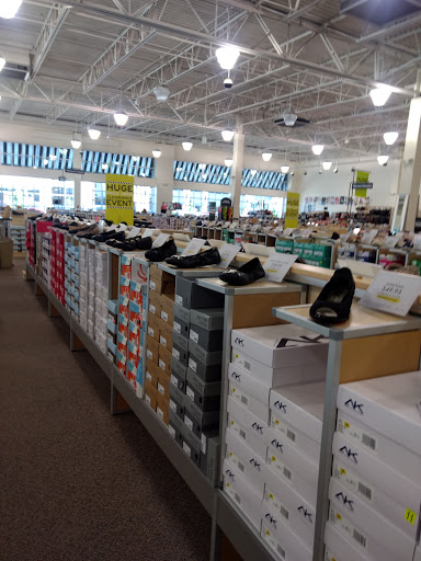 Shoe Store «DSW Designer Shoe Warehouse», reviews and photos, 314 Marketplace Mile, Plainfield, IN 46168, USA