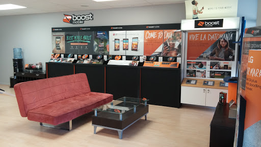 Cell Phone Store «Boost Mobile Store by Yakety Yak Wireless», reviews and photos, 9904 Old Baymeadows Rd, Jacksonville, FL 32256, USA