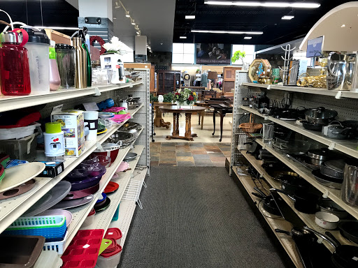 Thrift Store «St. Vincent De Paul Thrift Store», reviews and photos, 13986 Manchester Rd, Ballwin, MO 63011, USA