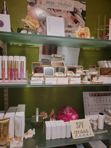 Day Spa «TallGrass Aveda Spa & Salon», reviews and photos, 997 Upper Bear Creek Rd, Evergreen, CO 80439, USA