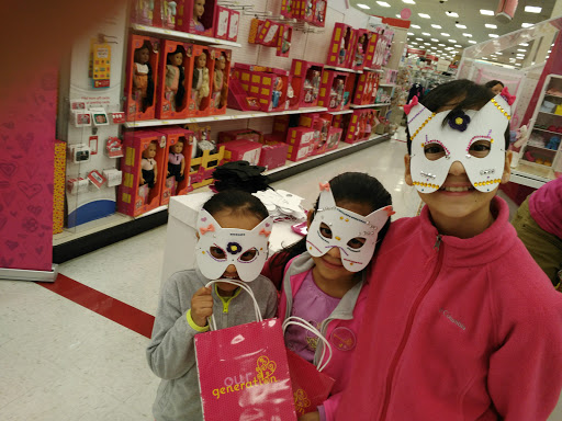 Department Store «Target», reviews and photos, 800 Broadview Village Sq, Broadview, IL 60155, USA