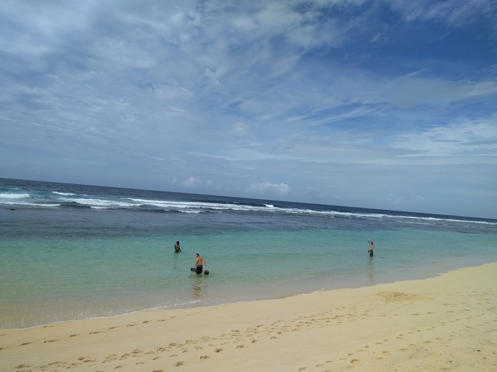 Foto von Ireupuow Beach mit langer gerader strand