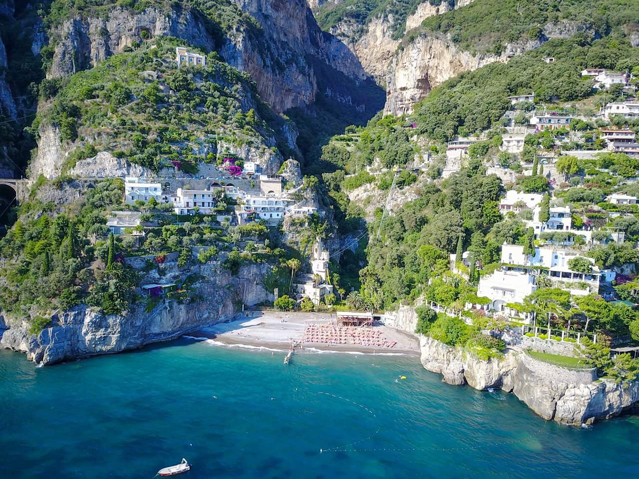 Photo of Arienzo beach with tiny bay